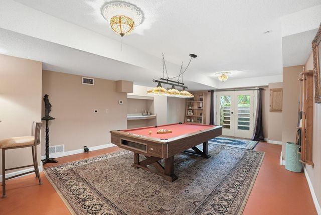 2940 Labore Road, Little Canada, MN 55109