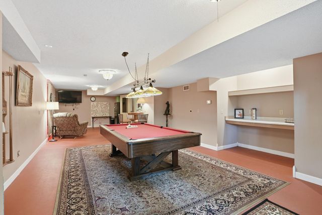 2940 Labore Road, Little Canada, MN 55109