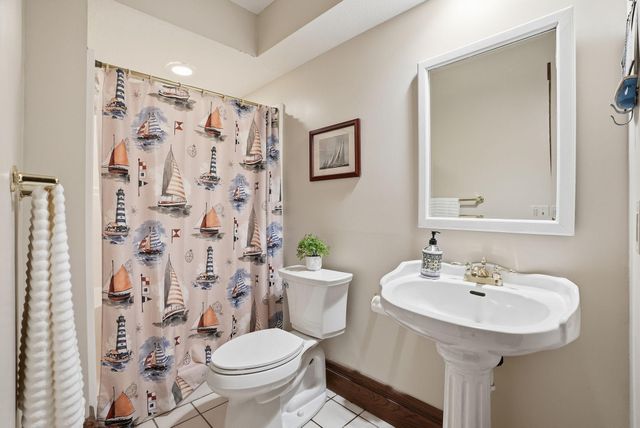 2940 Labore Road, Little Canada, MN 55109