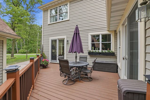 2940 Labore Road, Little Canada, MN 55109