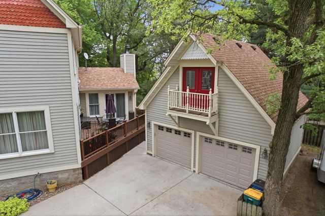 2940 Labore Road, Little Canada, MN 55109