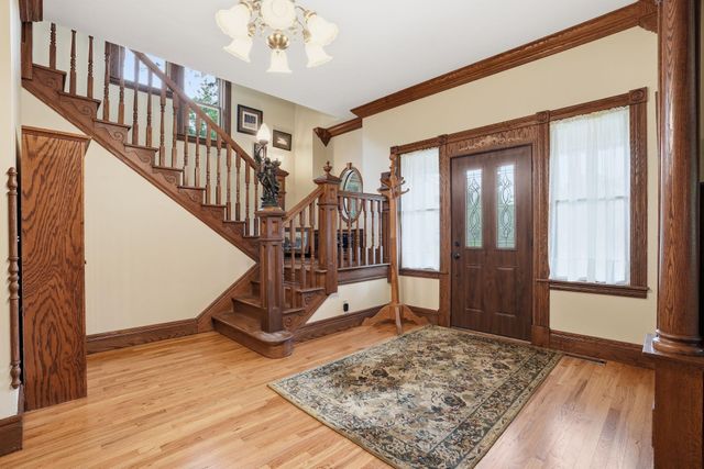 2940 Labore Road, Little Canada, MN 55109