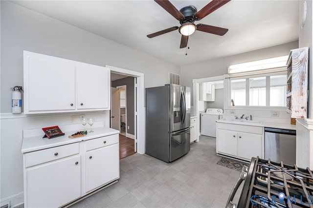 201 Suffolk Ave, Colonial Heights, VA 23834