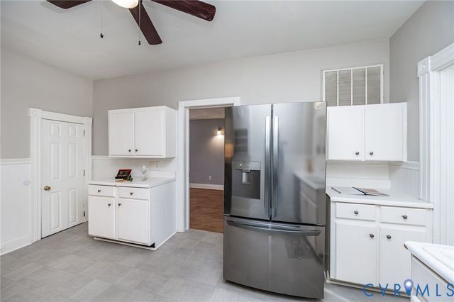 201 Suffolk Ave, Colonial Heights, VA 23834