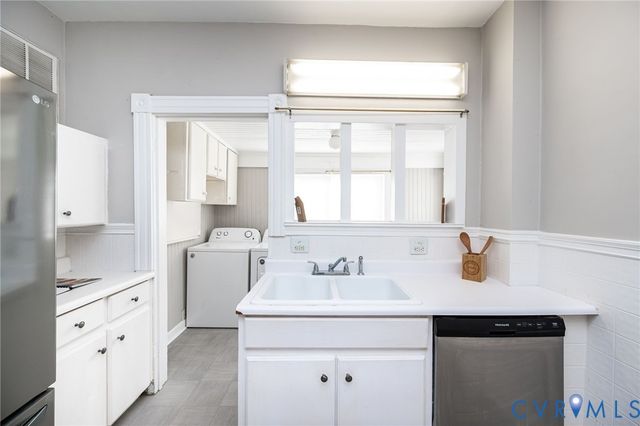 201 Suffolk Ave, Colonial Heights, VA 23834