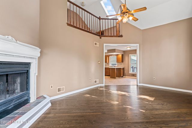 76 9th Street, Belford, NJ 07718
