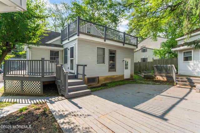 76 9th Street, Belford, NJ 07718