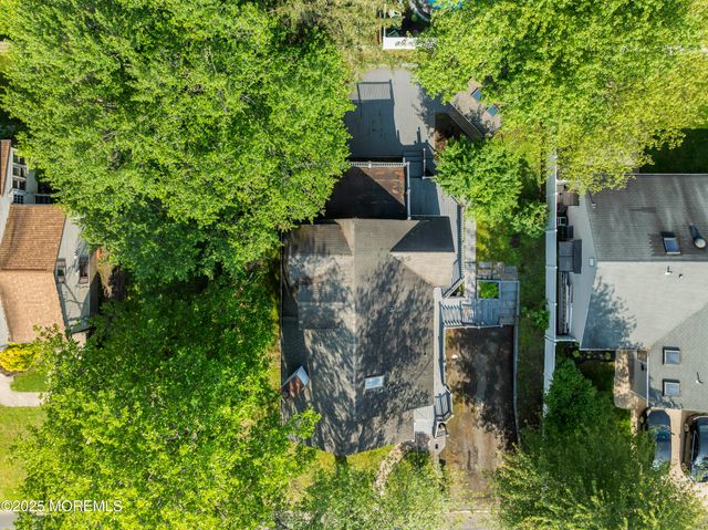 76 9th Street, Belford, NJ 07718