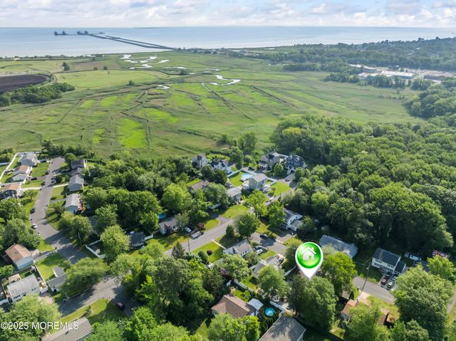 76 9th Street, Belford, NJ 07718