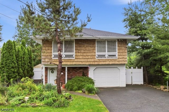 4 Park Pl, Pompton Lakes Boro, NJ 07442
