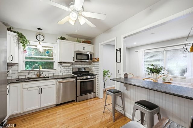 4 Park Pl, Pompton Lakes Boro, NJ 07442