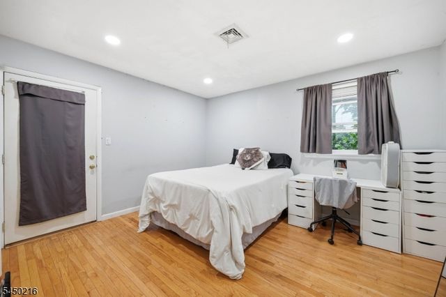4 Park Pl, Pompton Lakes Boro, NJ 07442