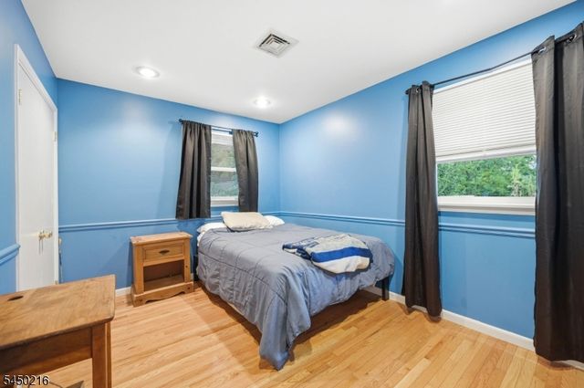 4 Park Pl, Pompton Lakes Boro, NJ 07442