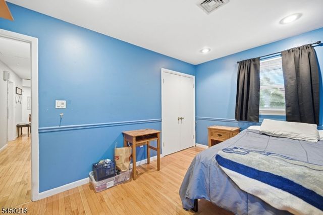 4 Park Pl, Pompton Lakes Boro, NJ 07442