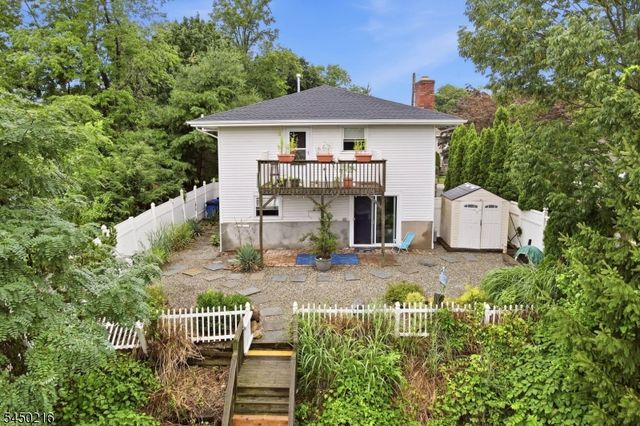 4 Park Pl, Pompton Lakes Boro, NJ 07442