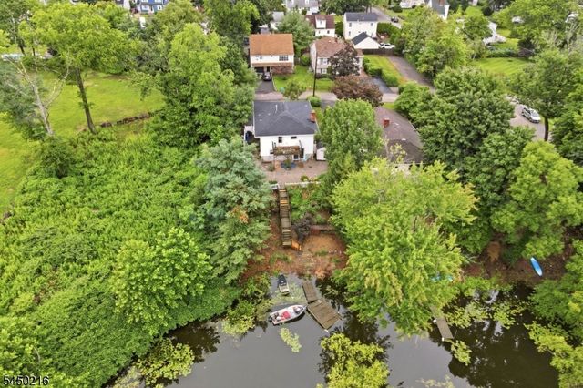 4 Park Pl, Pompton Lakes Boro, NJ 07442