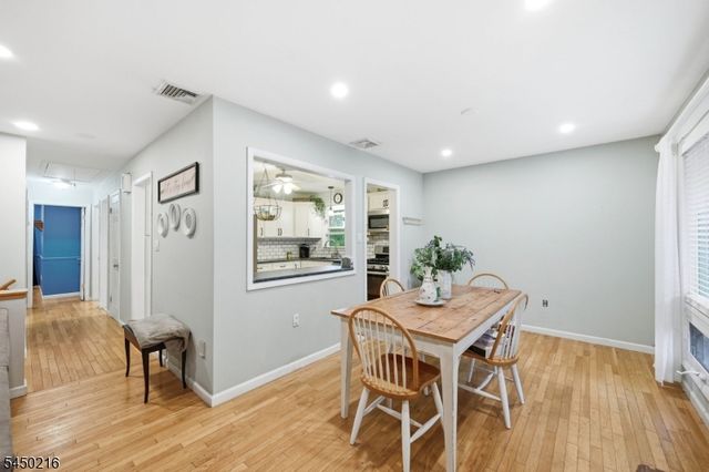4 Park Pl, Pompton Lakes Boro, NJ 07442