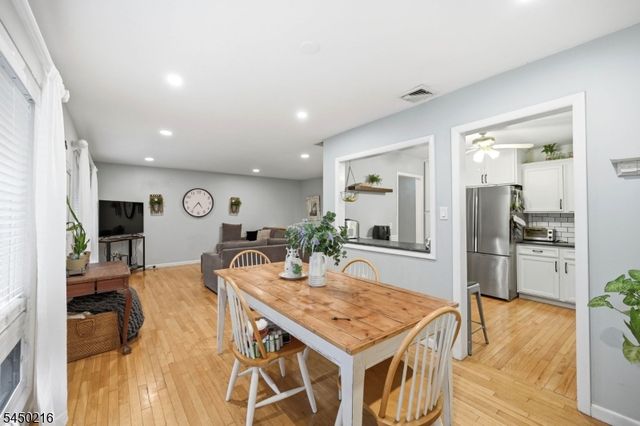 4 Park Pl, Pompton Lakes Boro, NJ 07442