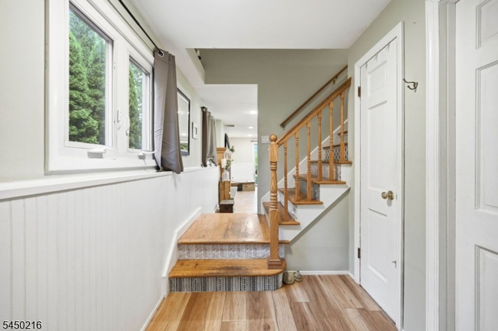 4 Park Pl, Pompton Lakes Boro, NJ 07442 — photo 4