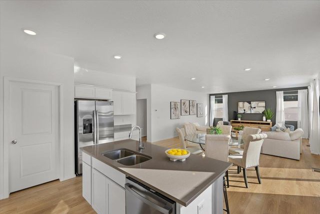 710 E 4th Ave, Deer Park, WA 99006