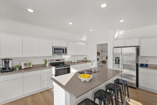 710 E 4th Ave, Deer Park, WA 99006