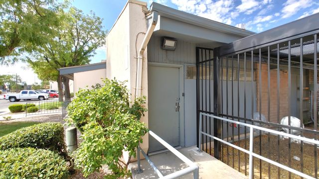 4601 Carlisle Boulevard NE APT C8, Albuquerque, NM 87109