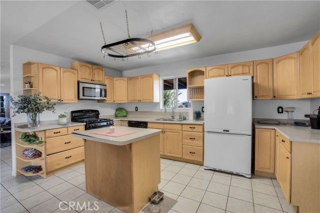 7565 Sherman Hoyt Avenue, Twentynine Palms, CA 92277