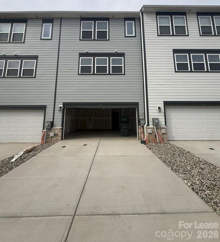 413 Nathaniel Way, Charlotte, NC 28213