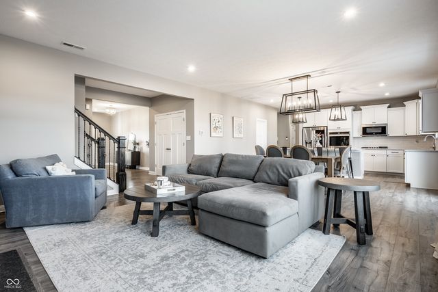 15802 Turntable Court, Westfield, IN 46074