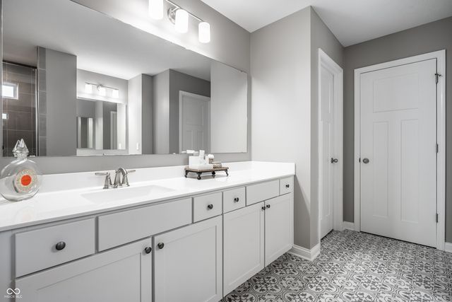 15802 Turntable Court, Westfield, IN 46074