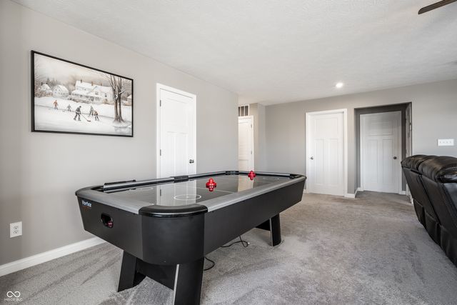 15802 Turntable Court, Westfield, IN 46074