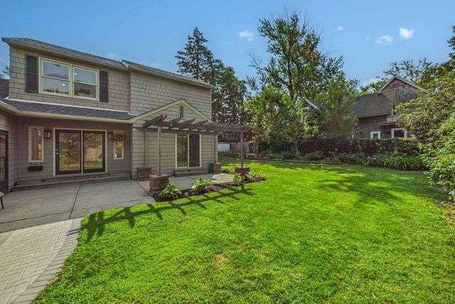542 3rd Avenue, Excelsior, MN 55331