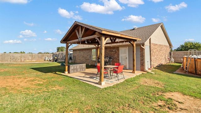 2086 County Road 1239, Tuttle, OK 73089