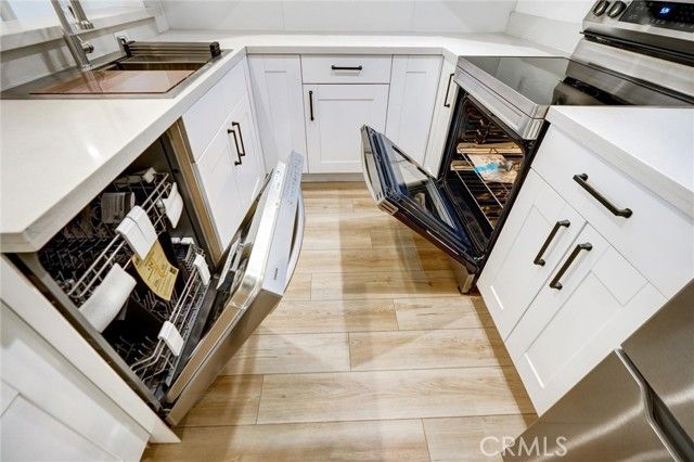 23391 Park Sorrento, Calabasas, CA 91302