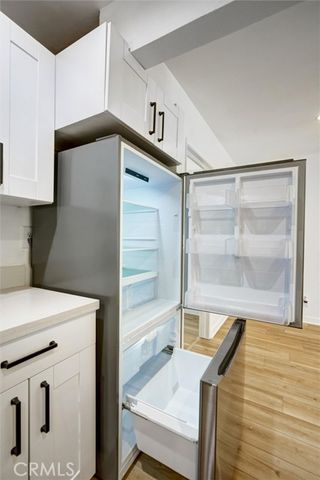 23391 Park Sorrento, Calabasas, CA 91302