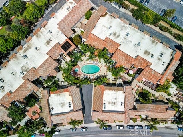 23391 Park Sorrento, Calabasas, CA 91302