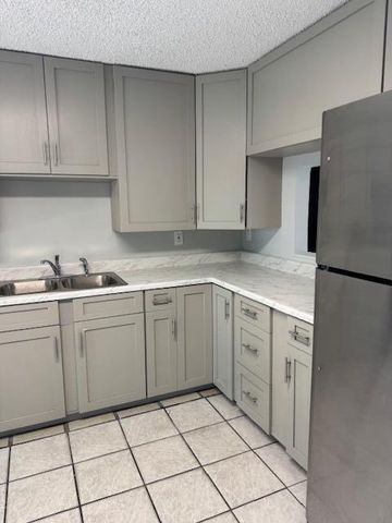 6238 Wauconda Way W, Greenacres, FL 33463