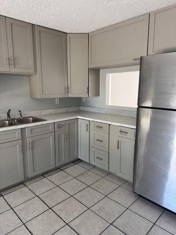 6238 Wauconda Way W, Greenacres, FL 33463