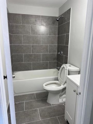 6238 Wauconda Way W, Greenacres, FL 33463