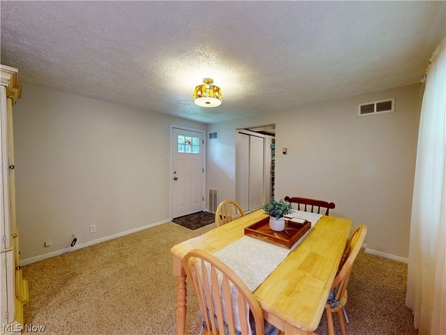 1063 Thistleridge Drive, Macedonia, OH 44056