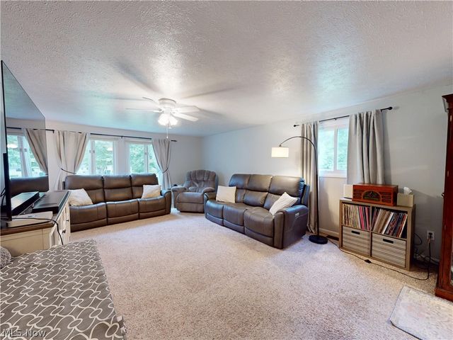 1063 Thistleridge Drive, Macedonia, OH 44056