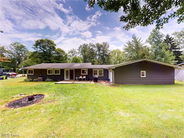 1063 Thistleridge Drive, Macedonia, OH 44056