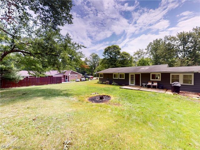 1063 Thistleridge Drive, Macedonia, OH 44056