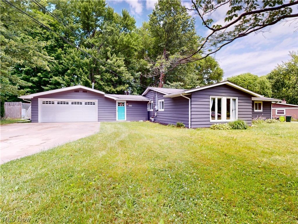 1063 Thistleridge Drive, Macedonia, OH 44056