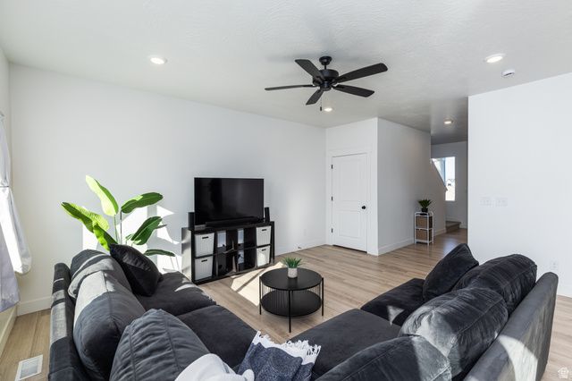 1068 E SPRINGWATER WAY, Eagle Mountain, UT 84005