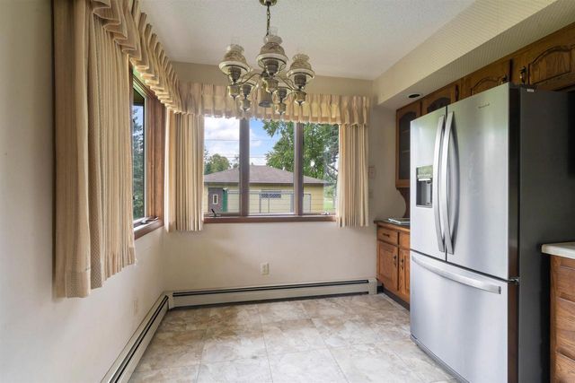 702 E 5th St, Superior, WI 54880