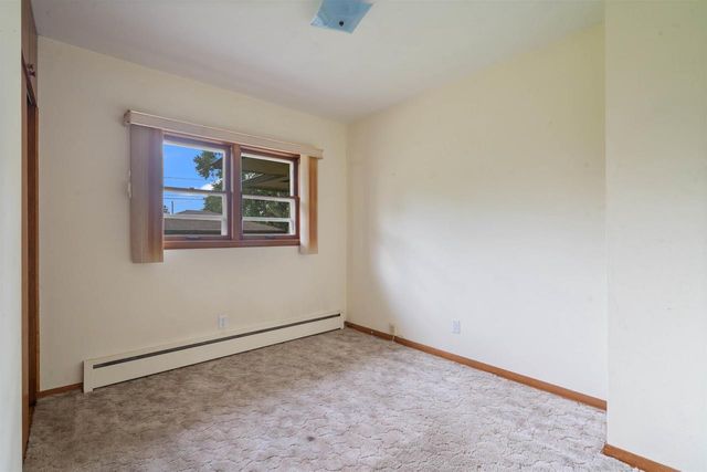 702 E 5th St, Superior, WI 54880