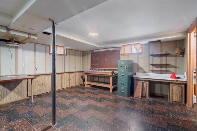 702 E 5th St, Superior, WI 54880