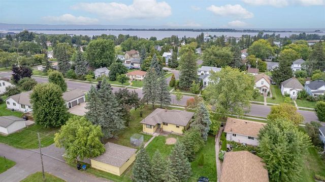 702 E 5th St, Superior, WI 54880