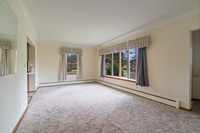 702 E 5th St, Superior, WI 54880